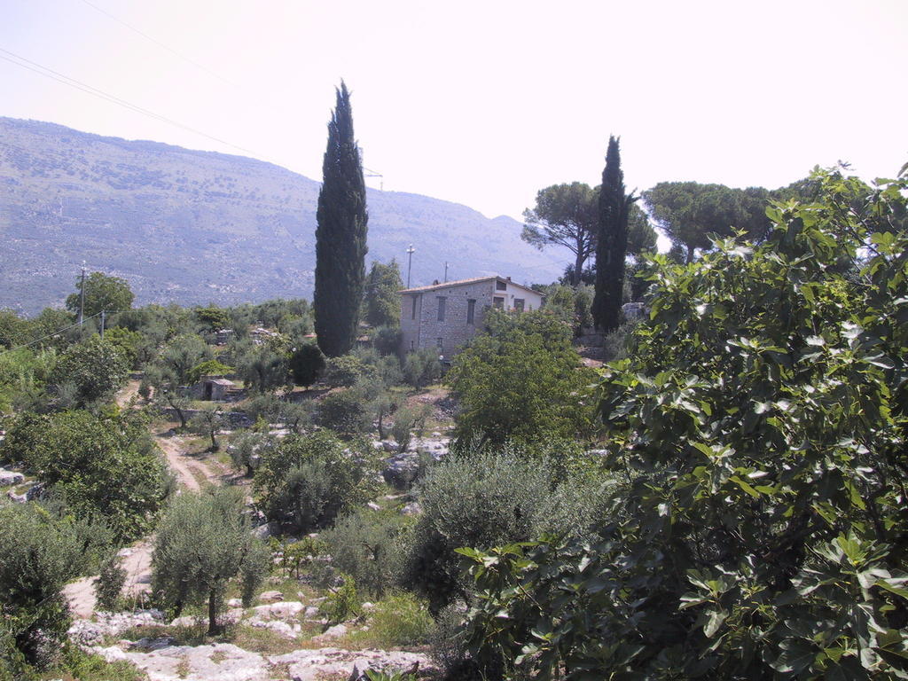 B&B H.M. Sonnino Esterno foto