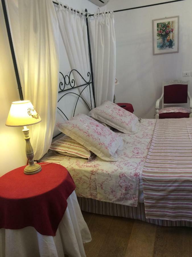 B&B H.M. Sonnino Esterno foto